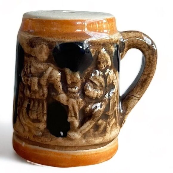 Vintage Mini Beer Stein Replica Salt Pepper Shakers with Stoppers - Picture 8 of 15